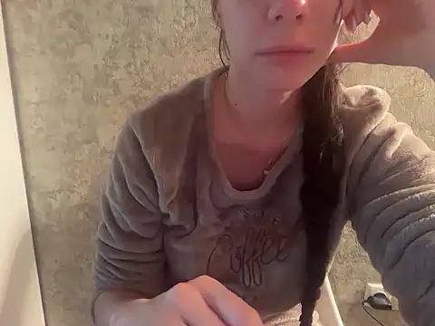 Angelinaa19 online show from 11-17-25, 08:46