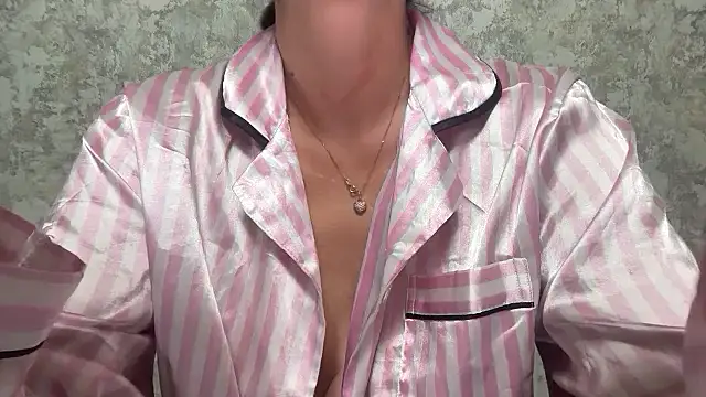 Angelinaa19 online show from 04-09-26, 07:53