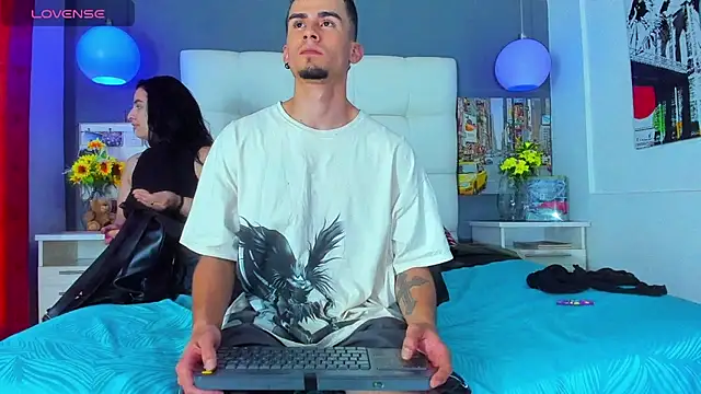 Sharon Tyga20 online show from 11-21-25, 08:08