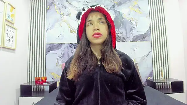 Hot Barbie Poku2 online show from 11-11-25, 03:12