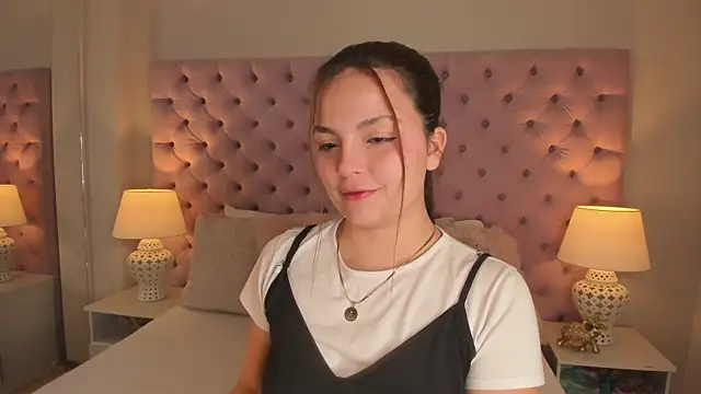 GabyQueens online show from 01-17-26, 02:09