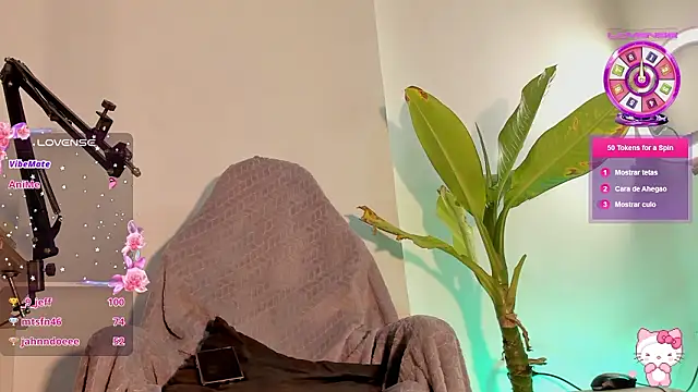 Snapshot of Goddess__Effy chatting on 03-30-26, 06:04 Goddess Effy online show from 03-30-26, 06:04