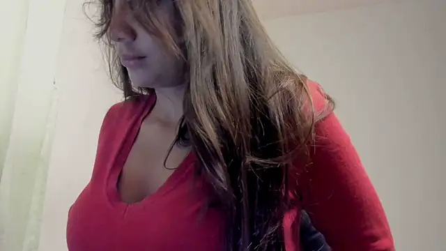Snapshot of LilyGarcia chatting on 05-16-26, 01:59 LilyGarcia online show from 05-16-26, 01:59