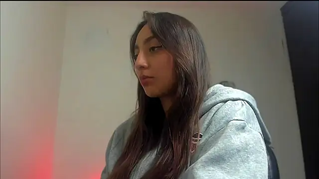 Snapshot of LilyGarcia chatting on 05-13-26, 12:17 LilyGarcia online show from 05-13-26, 12:17