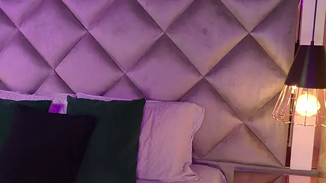 Snapshot of crystal_gilton chatting on 01-16-26, 07:07 crystal gilton online show from 01-16-26, 07:07