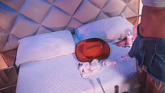 crystal gilton online show from 03-29-26, 07:04