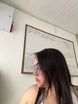 cleo wale  online show from 11-28-25, 01:44