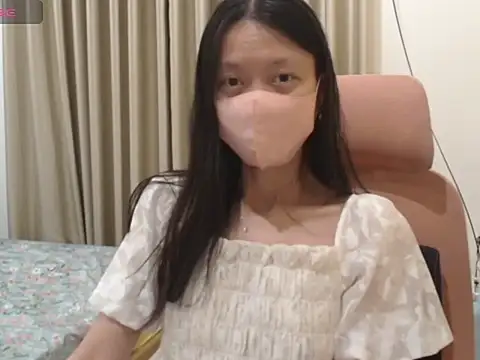 Lil-Cherries online show from 11-13-25, 04:00