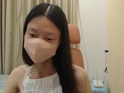 Lil-Cherries online show from 01-18-26, 05:27