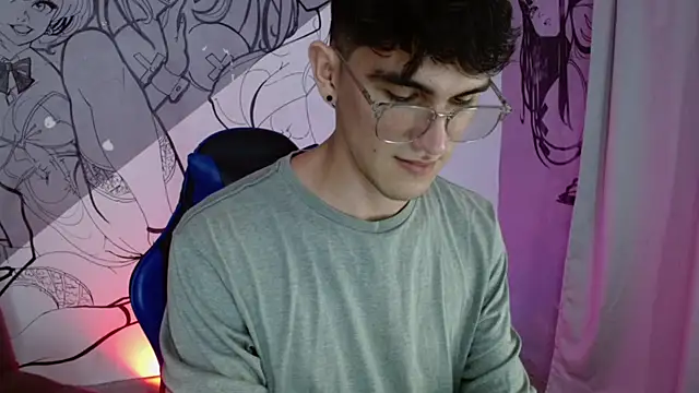 Snapshot of naif_fummy1 chatting on 11-08-25, 12:14 naif fummy1 online show from 11-08-25, 12:14