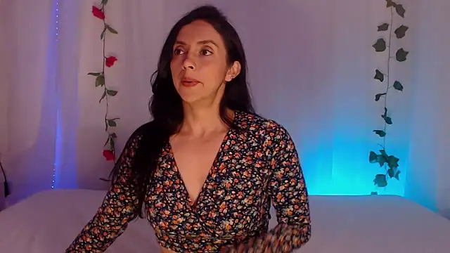 Snapshot of Belladonna_lips chatting on 06-04-26, 12:59 Belladonna lips online show from 06-04-26, 12:59