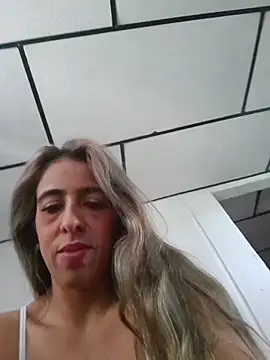 Snapshot of Katherinwc chatting on 11-15-25, 06:12 Katherinwc online show from 11-15-25, 06:12