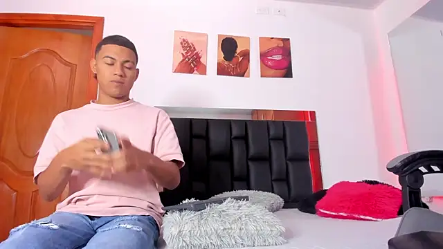 Snapshot of King_Ares1 chatting on 11-08-25, 01:03 King Ares1 online show from 11-08-25, 01:03