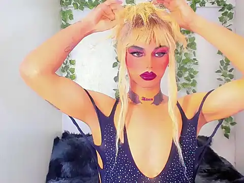 Sofia-hot  online show from 11-12-25, 09:40