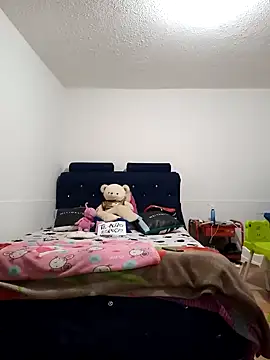 themorenofit08 online show from 04-07-26, 05:48