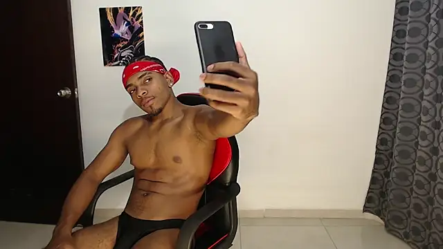 Snapshot of Jackboy_000 chatting on 06-16-26, 12:10 Jackboy 000 online show from 06-16-26, 12:10