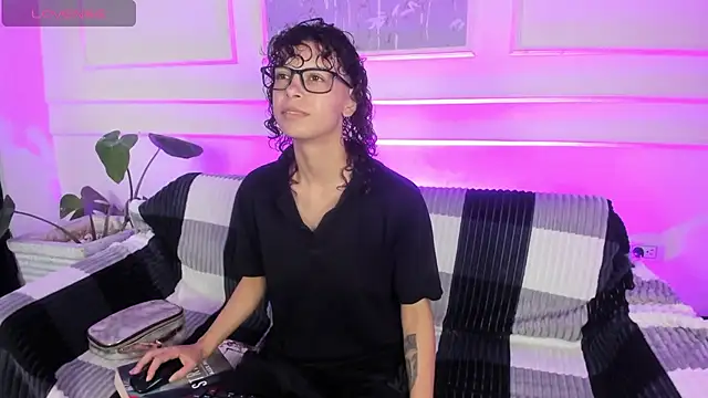 AliceMadnes online show from 03-07-26, 04:23