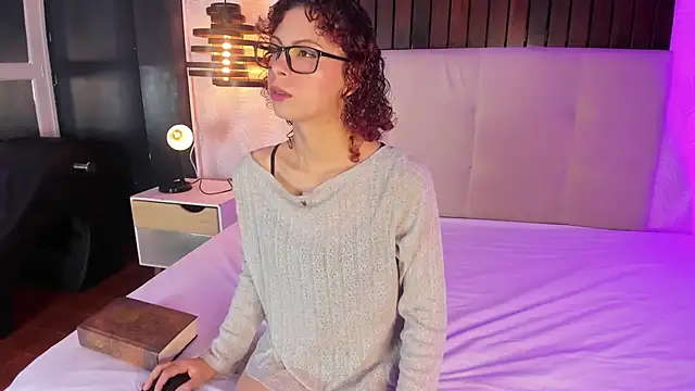 AliceMadnes online show from 04-14-26, 02:22