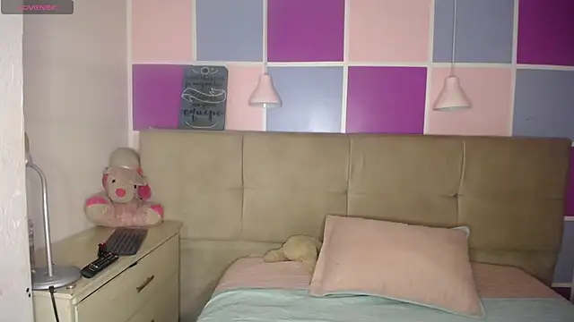 Aliis Love online show from 12-20-25, 09:39