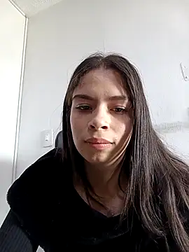 Snapshot of emilygrooe chatting on 02-06-26, 04:36 emilygrooe online show from 02-06-26, 04:36