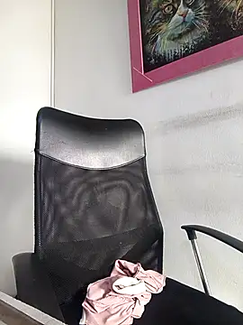 Snapshot of emilygrooe chatting on 02-12-26, 05:45 emilygrooe online show from 02-12-26, 05:45