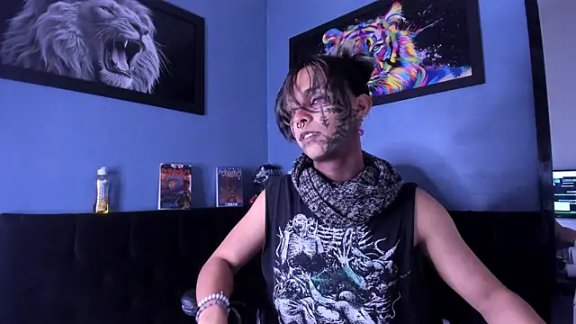 luxiel  online show from 12-21-25, 04:47