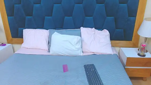 morrigan luxus2 online show from 01-31-26, 07:12