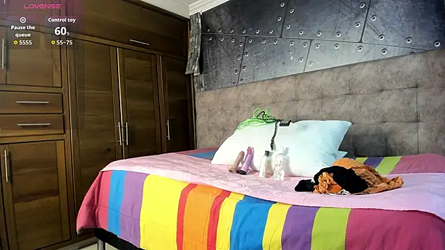 MilfBrenda online show from 12-15-25, 03:51