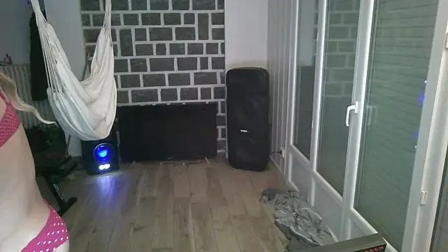 samia42 online show from 12-18-25, 10:02