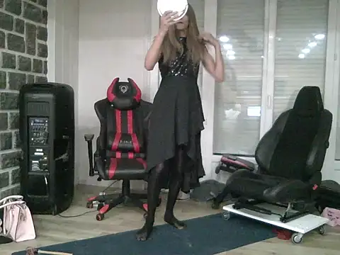 samia42 online show from 03-24-26, 09:15