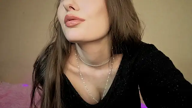 Mia Montary online show from 11-21-25, 10:25