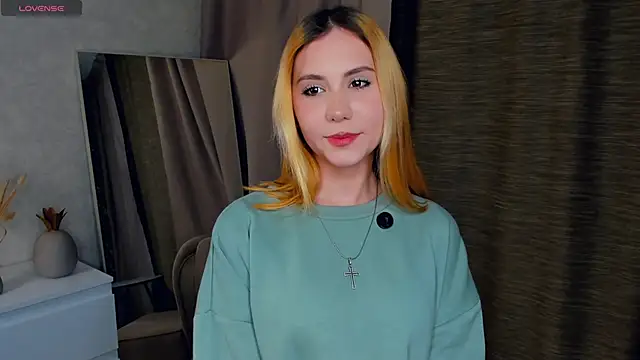 Snapshot of LilyMaiorano chatting on 11-07-25, 06:51 LilyMaiorano online show from 11-07-25, 06:51