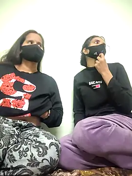 Snapshot of Hot--sexyGirl chatting on 12-04-25, 08:46 Hot--sexyGirl online show from 12-04-25, 08:46