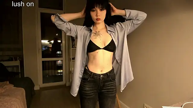 Snapshot of CharlyOrwell chatting on 11-30-25, 08:09 CharlyOrwell online show from 11-30-25, 08:09