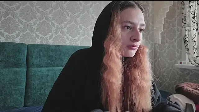 SweetLiaison online show from 04-16-26, 06:03