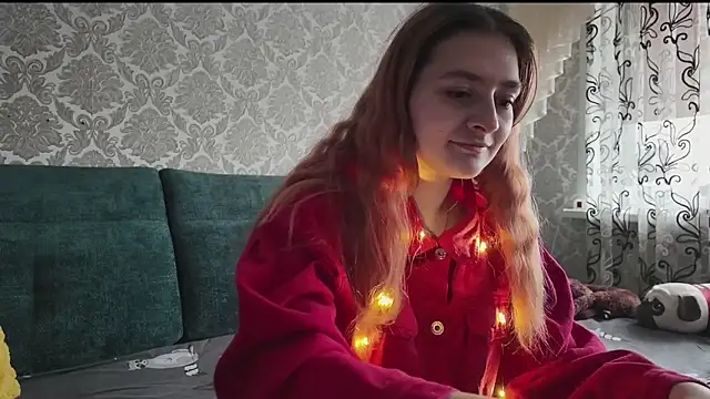 SweetLiaison online show from 12-17-25, 06:40