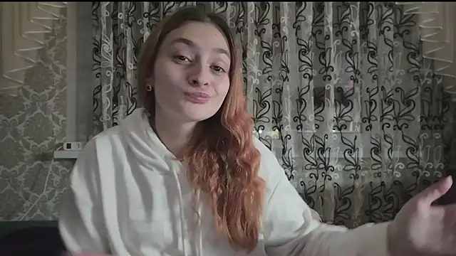 SweetLiaison online show from 12-20-25, 07:17