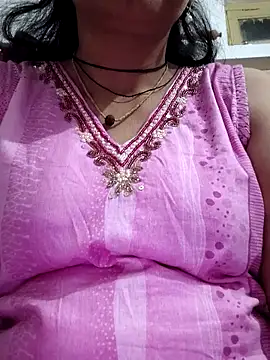 Snapshot of Piya_Bakshi chatting on 04-28-26, 02:43 Piya Bakshi online show from 04-28-26, 02:43