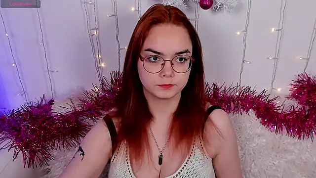 Lily  Evans online show from 12-19-25, 03:32