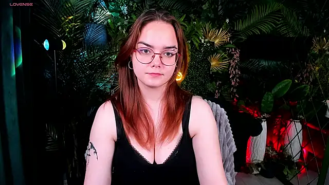 Lily  Evans online show from 11-25-25, 04:13