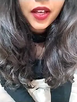 Sexy Divya   online show from 12-05-25, 06:45