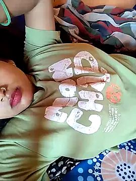 Snapshot of Sexy_Divya__ chatting on 04-25-26, 05:10 Sexy Divya online show from 04-25-26, 05:10