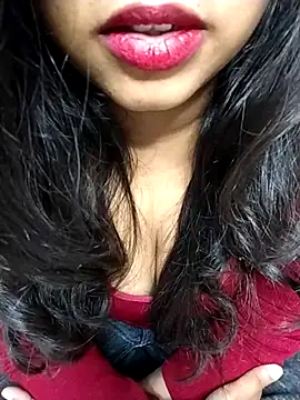 Sexy Divya   online show from 12-02-25, 06:15