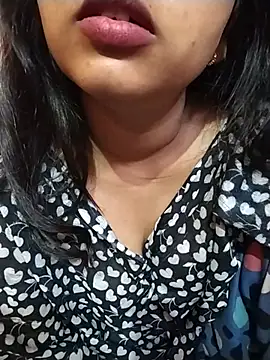 Snapshot of Sexy_Divya__ chatting on 05-16-26, 01:04 Sexy Divya online show from 05-16-26, 01:04