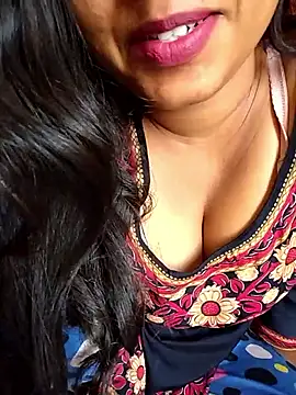 Snapshot of Sexy_Divya__ chatting on 05-06-26, 01:20 Sexy Divya online show from 05-06-26, 01:20