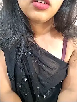Snapshot of Sexy_Divya__ chatting on 05-18-26, 06:40 Sexy Divya online show from 05-18-26, 06:40