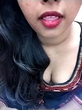 Snapshot of Sexy_Divya__ chatting on 05-27-26, 04:42 Sexy Divya online show from 05-27-26, 04:42