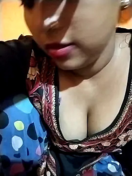 Snapshot of Sexy_Divya__ chatting on 06-08-26, 05:46 Sexy Divya online show from 06-08-26, 05:46