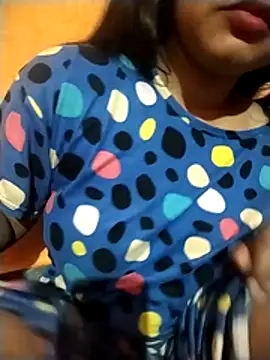 Snapshot of Sexy_Divya__ chatting on 04-18-26, 05:59 Sexy Divya online show from 04-18-26, 05:59