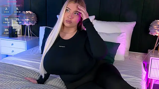 Snapshot of KilianaNoir chatting on 01-17-26, 07:45 KilianaNoir online show from 01-17-26, 07:45